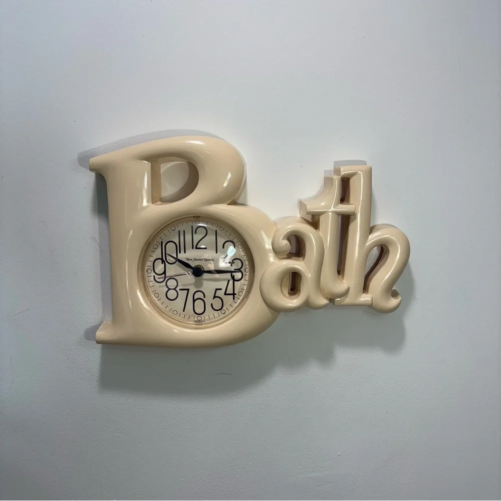 Vintage New Haven Quatrz  Wall Clock Beige Cream Color 14 X‎ 8” Made In USA - Picture 8 of 10